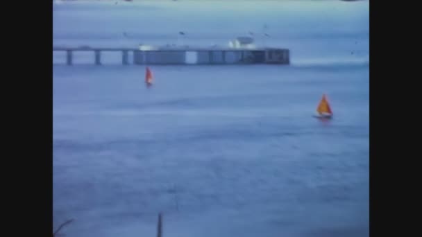 Великобритания 1967, Sailboats on the ocean 2 — стоковое видео