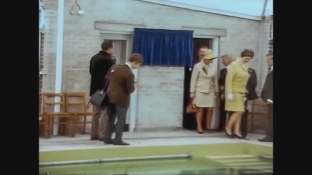 Birmingham 1966, Invigning av inomhuspoolen — Stockvideo