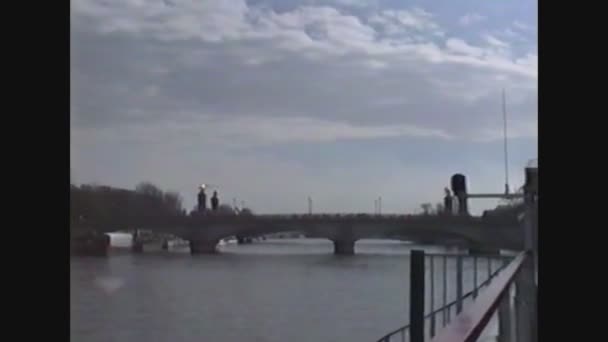 Francia 1988, Vista sul fiume a Parigi — Video Stock