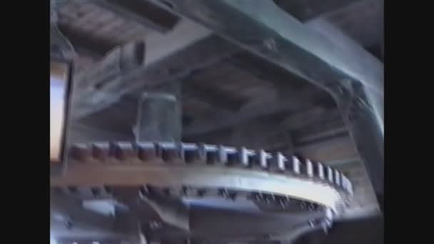 Holland 1989, Dutch windmill interior 5 — стоковое видео