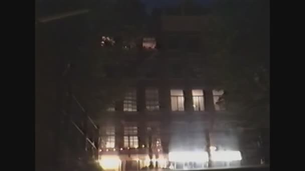 Holandia 1989, Amsterdam widok nocy ulicy 2 — Wideo stockowe