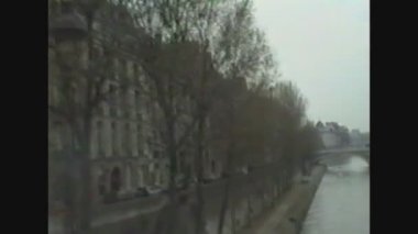 Fransa 1988, Paris boyunca seyahat