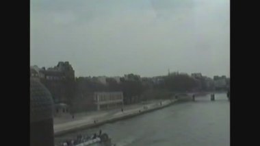 Fransa 1988, Paris boyunca seyahat