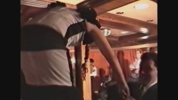 Egypten 1986, Egypten kryssning underhållning visa 7 — Stockvideo