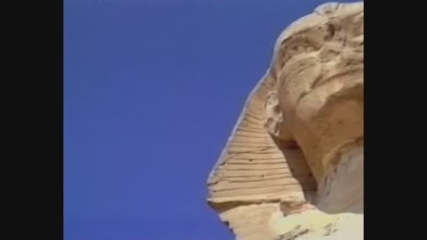 Egypt 1988, Sphinx in Giza archeological site — Stock Video