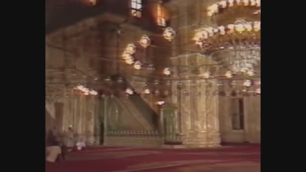 Egypten 1988, Msosque madrassa av sultan hassan 8 — Stockvideo