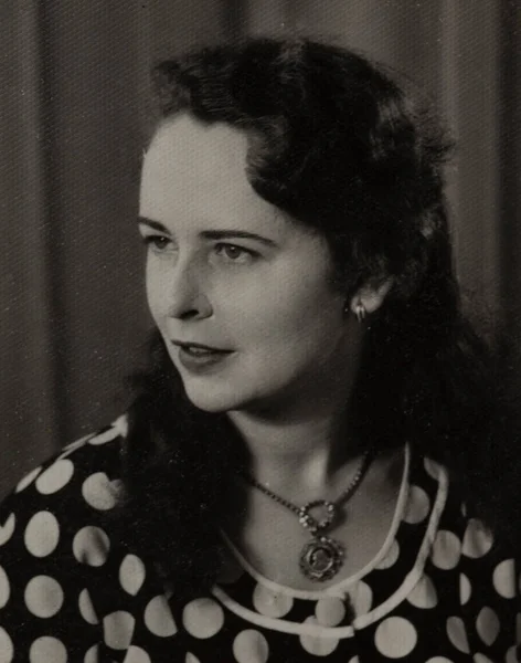 Villanova Del Ghebbo Itálie April 1954 Portrét Zblízka Žena Dívá — Stock fotografie