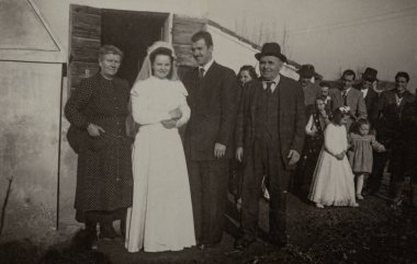 MANTOVA, İTALYA Ekim 1943: 40 'larda kötü düğün