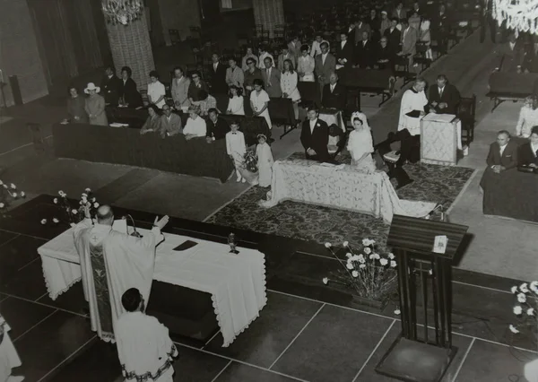 Villanova Del Ghebbo Italy April 1960 Церковная Свадьба — стоковое фото