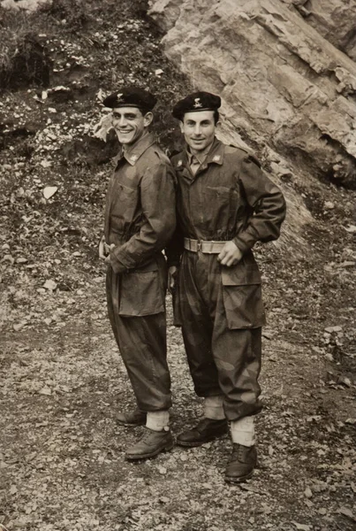 Roma Italia Aprile 1968 Due Soldati Guerra Negli Anni — Foto Stock