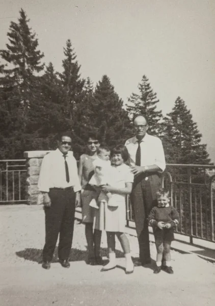 Villanova Del Ghebbo Włochy Kwietnia 1958 Portret Rodzinny Latach — Zdjęcie stockowe