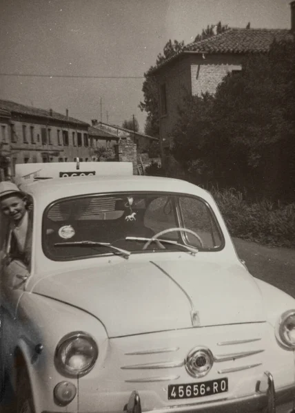 Villanova Del Ghebbo Olaszország 1958 Április Gyermek Autóban Években — Stock Fotó