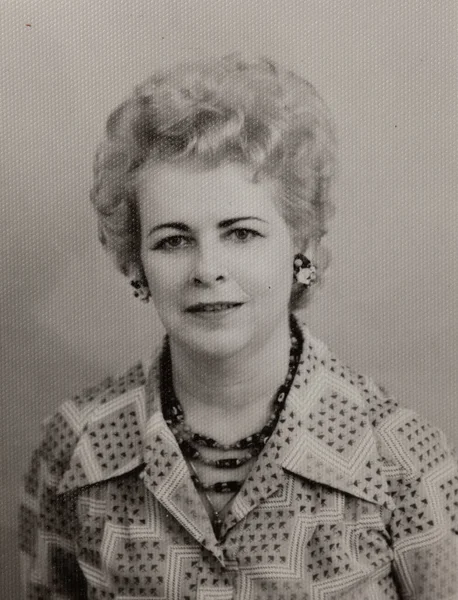 Villanova Del Ghebbo Italy April 1954 Portrait Woman Backcombed Hair — Stock Photo, Image