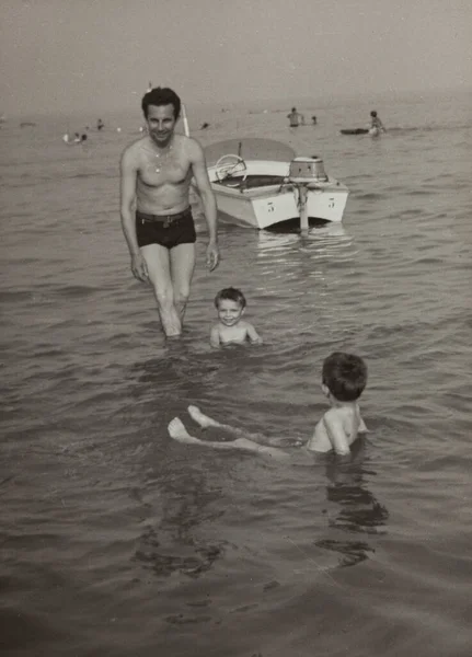 Milano Marittima Itália Julho 1965 Família Férias Mar Década — Fotografia de Stock