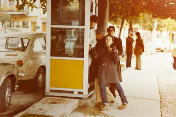 Salo Olaszország 1979 Fiútelefonfülke Években — Stock Fotó