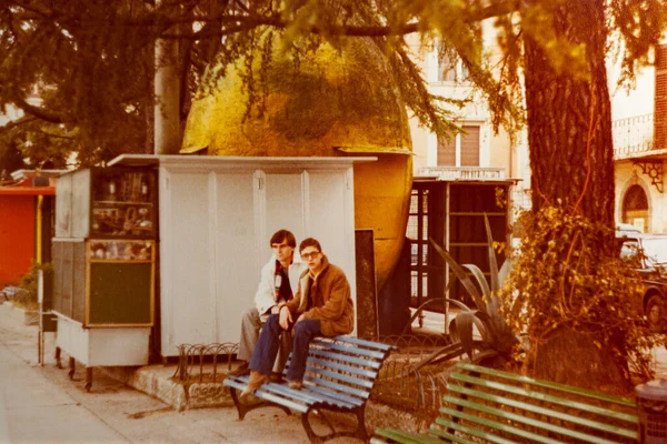 Salo イタリア1979年3月 友の会アウトドア70年代 — ストック写真