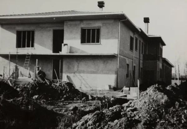 イタリア ヴィラノワ ゲブボ1960年 建設中の60年代の家 — ストック写真