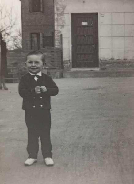 Villanova Del Ghebbo Italy September 1962 Elegant Kid Portrait 60S — Stock Photo, Image