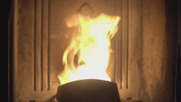 Oheň v kamnech na pelety 2 — Stock video