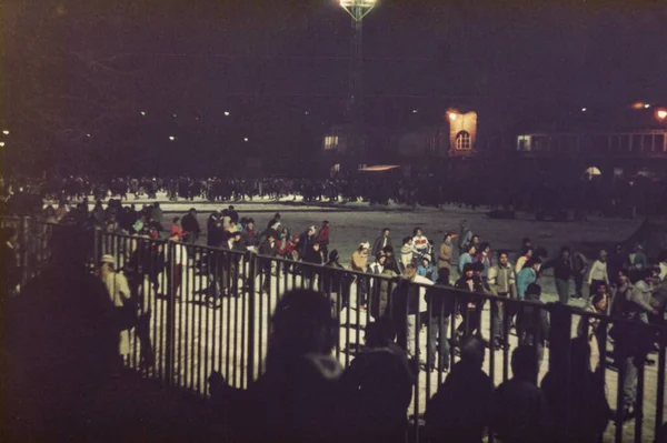 Budapest Hungary September 1982 Pessoas Noite Rua Mais Barata — Fotografia de Stock