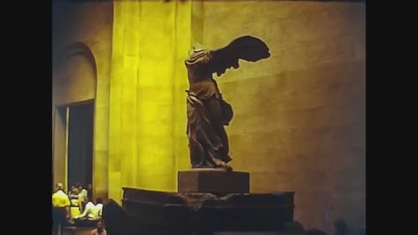 Francia 1976, Statua Interno Parigi — Video Stock