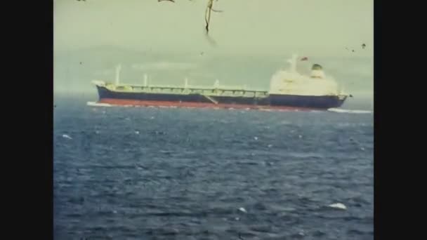 Turquia 1979, Navio no porto de Istambul 3 — Vídeo de Stock