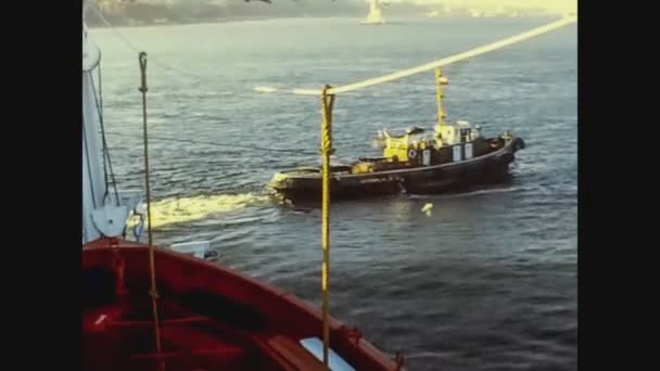 Turquia 1979, Navio no porto de Istambul 6 — Vídeo de Stock
