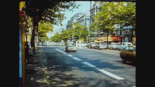 France 1976, Paris street view 9 — Stock Video
