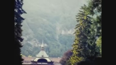 İsviçre 1975, Interlaken Caddesi 13