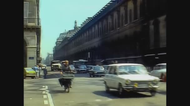 法国1976年，巴黎街景 — 图库视频影像