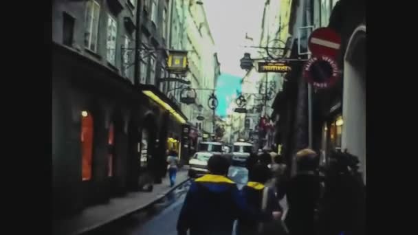 Ausztria 1975, Salzburg utcára néző 5 — Stock videók