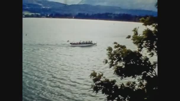 Austria 1975, Sankt Wolfgang lake view in 70's 2 — Stock Video