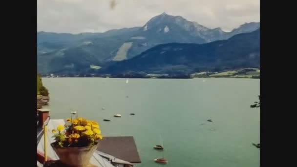 Österreich 1975, Seeblick Sankt Wolfgang in den 70er Jahren 3 — Stockvideo