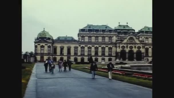 Oostenrijk 1974, Belvedere Schlossgarten in Wenen — Stockvideo