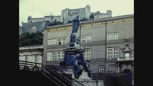 Rakousko 1975, Salcburk pohled na ulici 9 — Stock video