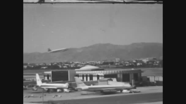 Los Angeles, USA 1979, Los Angeles flygplats 70-talet — Stockvideo