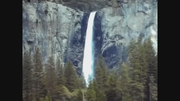 California 1978, Yosemite water fall 2 — Stock Video