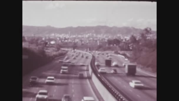 ロサンゼルス、アメリカ1979年、ロサンゼルスハイウェイ2号線 — ストック動画