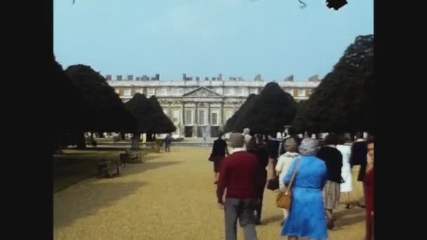 Ηνωμένο Βασίλειο 1979, Hampton Court gardens 10 — Αρχείο Βίντεο
