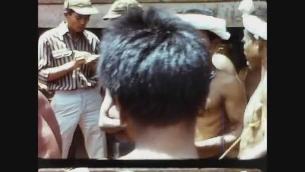 Kambodža 1970, vesnice Kambodžských chudých 14 — Stock video