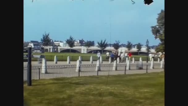 イギリス1979年、ハンプトン・コート・ガーデン5 — ストック動画