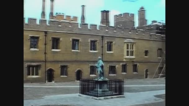 イギリス1974年エルトン大学4号館 — ストック動画