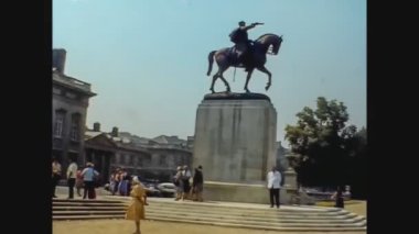 Fransa 1976, Champ de Mars ve Paris 'te Mareşal Joseph Joffre' nin heykeli