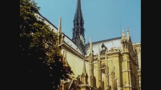 Франция 1976, Notre Dame Cathedral 4 — стоковое видео