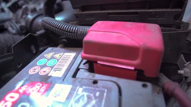 Détail batterie voiture — Video
