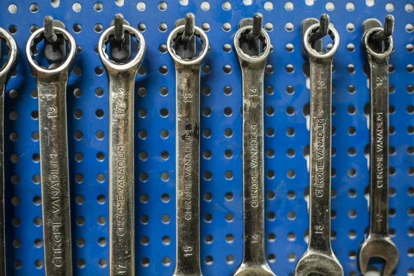 Wrenches Hanging Shelf Mechanical Workshop — Stock Photo, Image