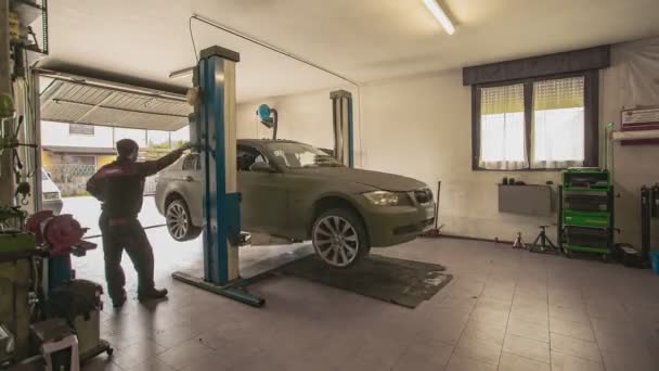 Time Lapse taller de reparación de coches — Vídeo de stock