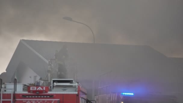 Feuerwehr-Notfallstadt 2 — Stockvideo