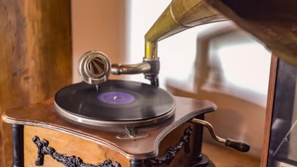 Detail of a Gramophone 7 — Stock Video