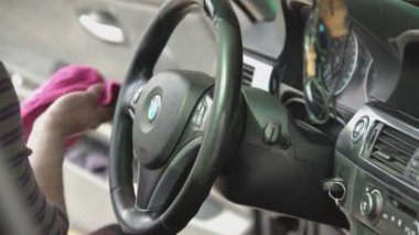 Arabanın içini temizle 5 numara.